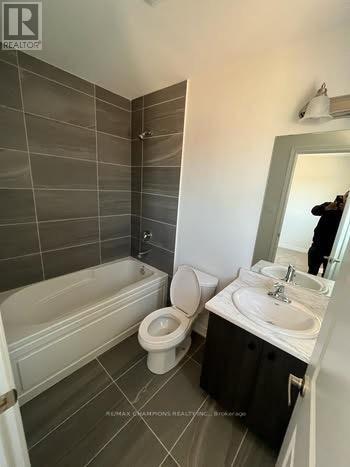 3 - 8 Radison Lane, Hamilton, Ontario  L8H 0B5 - Photo 10 - X12347469