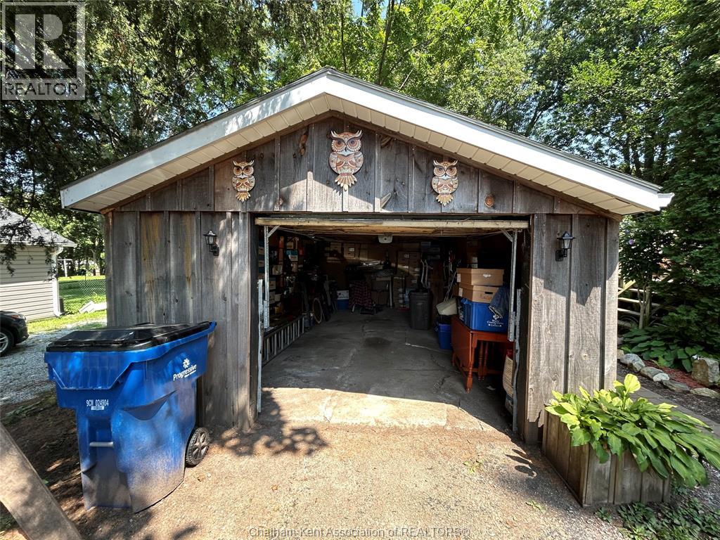 Property at 21 Albert AVENUE image 4