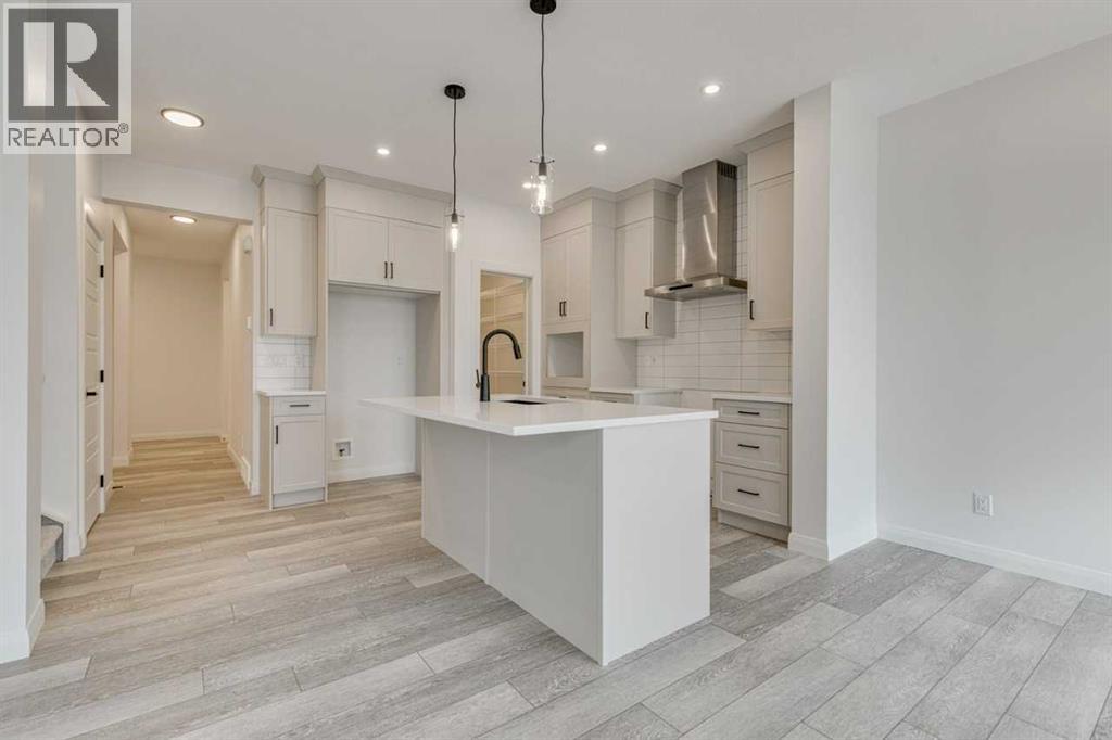 Property at 260 Dawson Wharf Crescent image 3