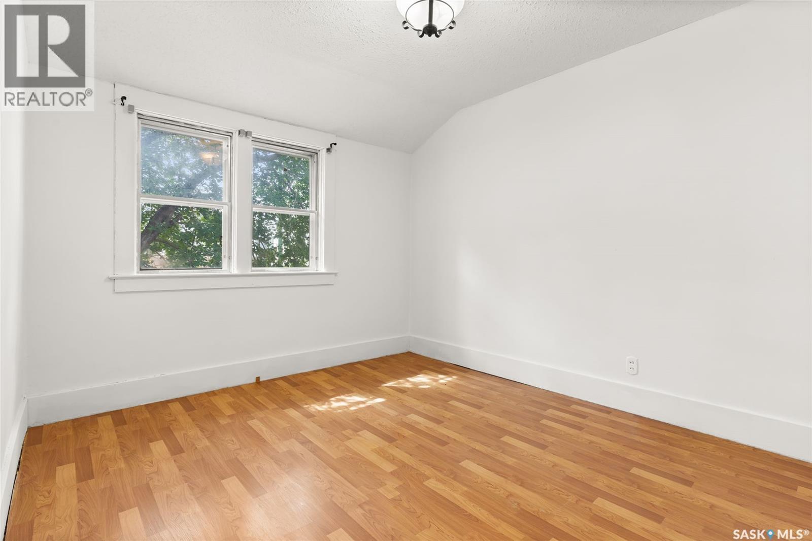 1357 Elphinstone Street, Regina, Saskatchewan  S4T 3M5 - Photo 18 - SK015739