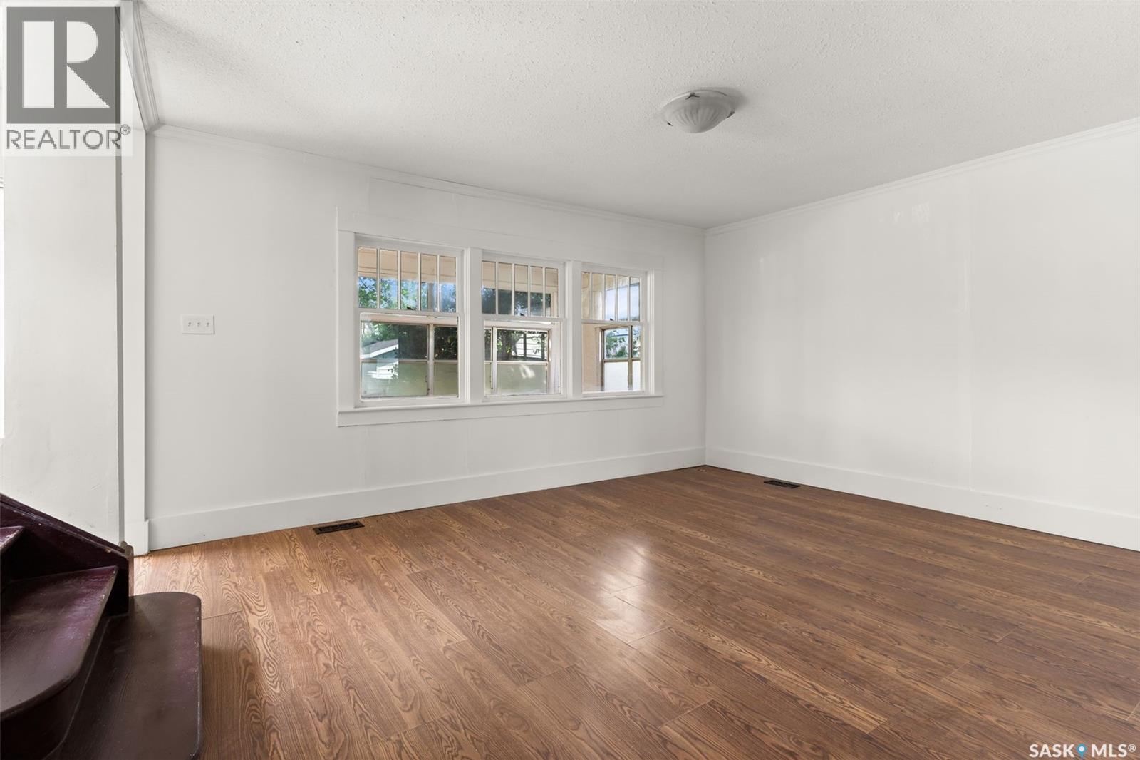 1357 Elphinstone Street, Regina, Saskatchewan  S4T 3M5 - Photo 9 - SK015739