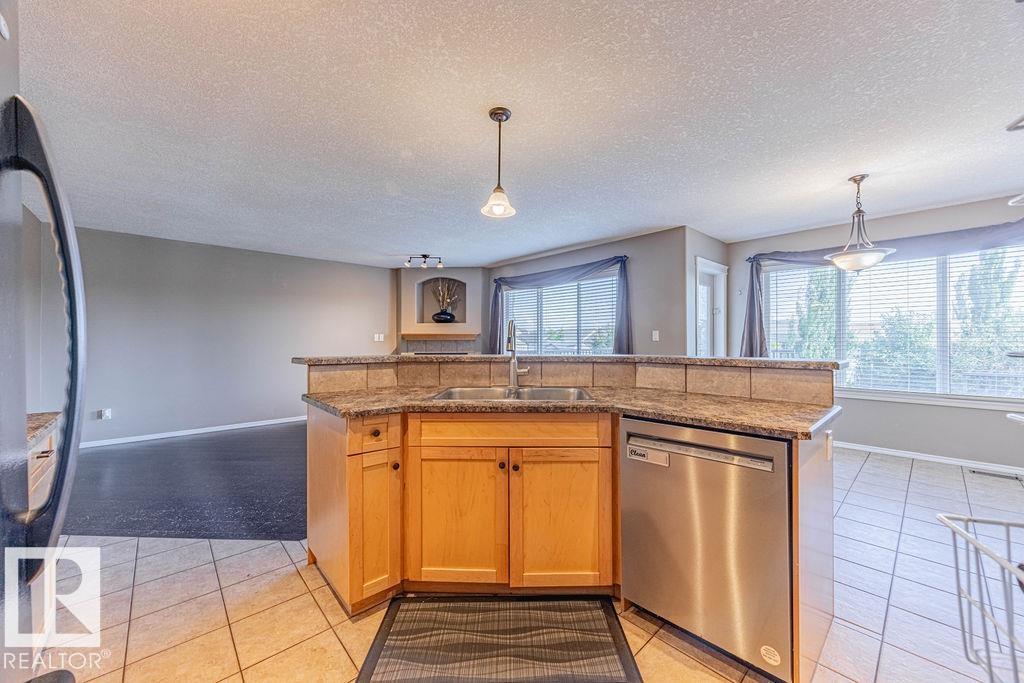 30 Cascade Cr, Sherwood Park, Alberta  T8H 2S7 - Photo 15 - E4453237