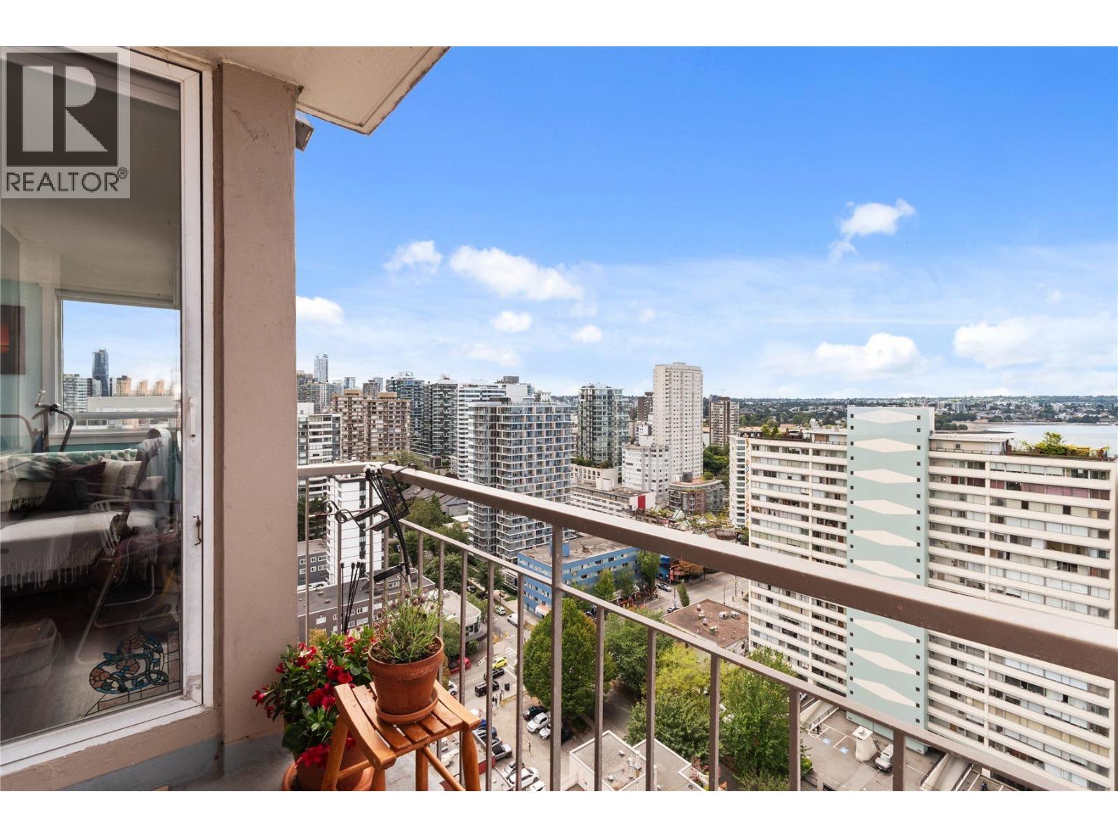 2402 1850 Comox Street, Vancouver, British Columbia  V6G 1R3 - Photo 12 - R3037302