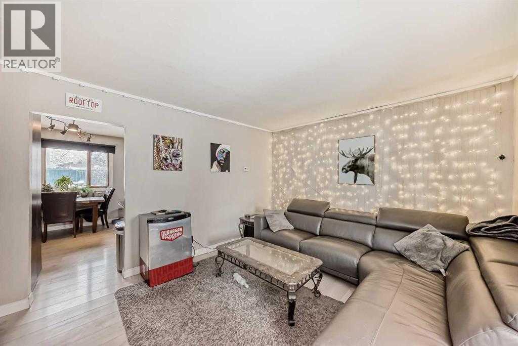 Property at 6427 32 Avenue NW image 4