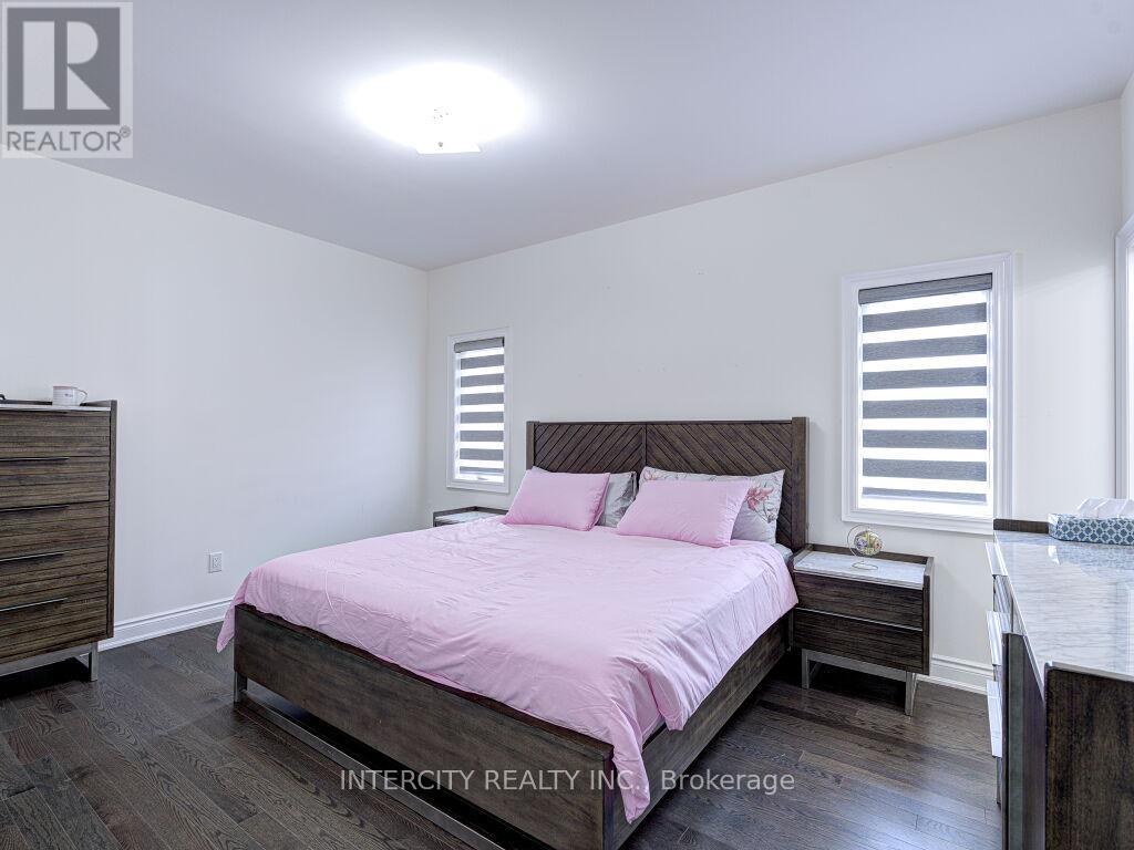 58 Dotchson Avenue, Caledon, Ontario  L7C 4G7 - Photo 34 - W12335327