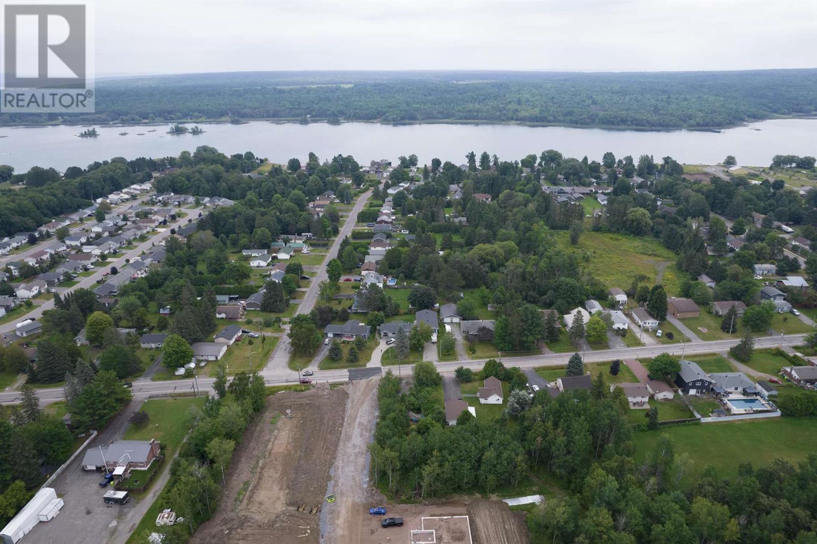 3870 Queen St E, Sault Ste. Marie, Ontario  P6A 5K6 - Photo 13 - SM252272