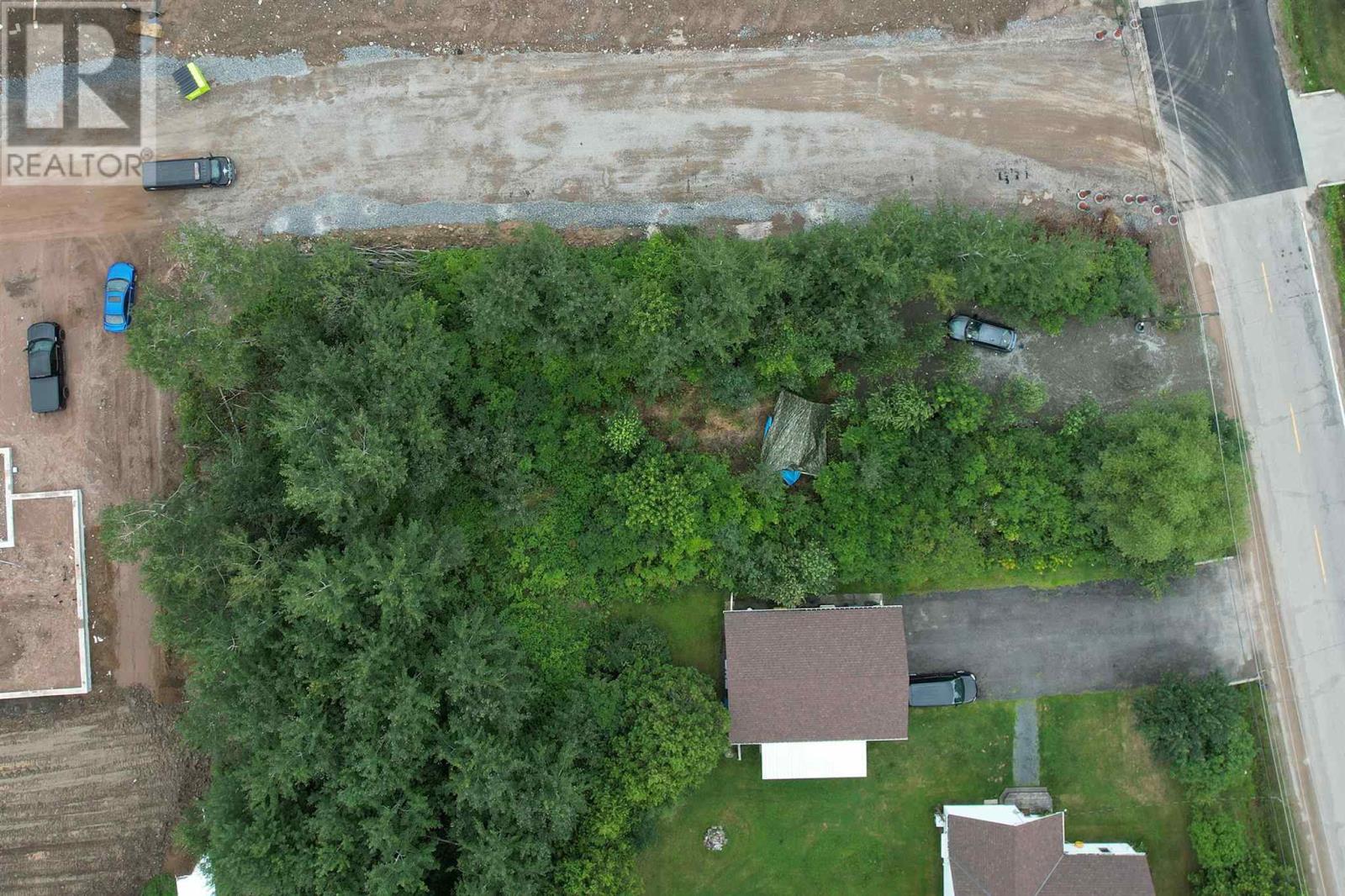 3870 Queen St E, Sault Ste. Marie, Ontario  P6A 5K6 - Photo 2 - SM252272