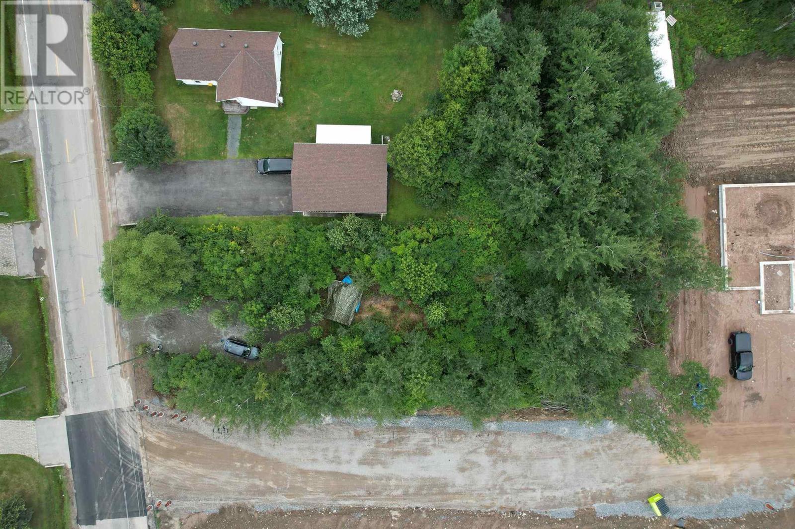 3870 Queen St E, Sault Ste. Marie, Ontario  P6A 5K6 - Photo 5 - SM252272