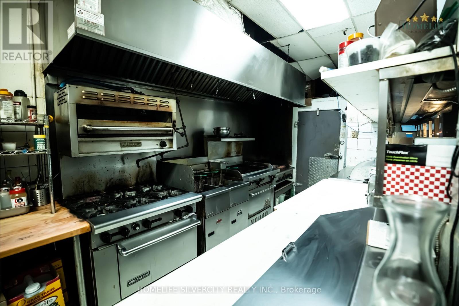 1 - 3300 Steeles Avenue W, Vaughan (Vaughan Corporate Centre), Ontario  L4K 2Y4 - Photo 12 - N12347554