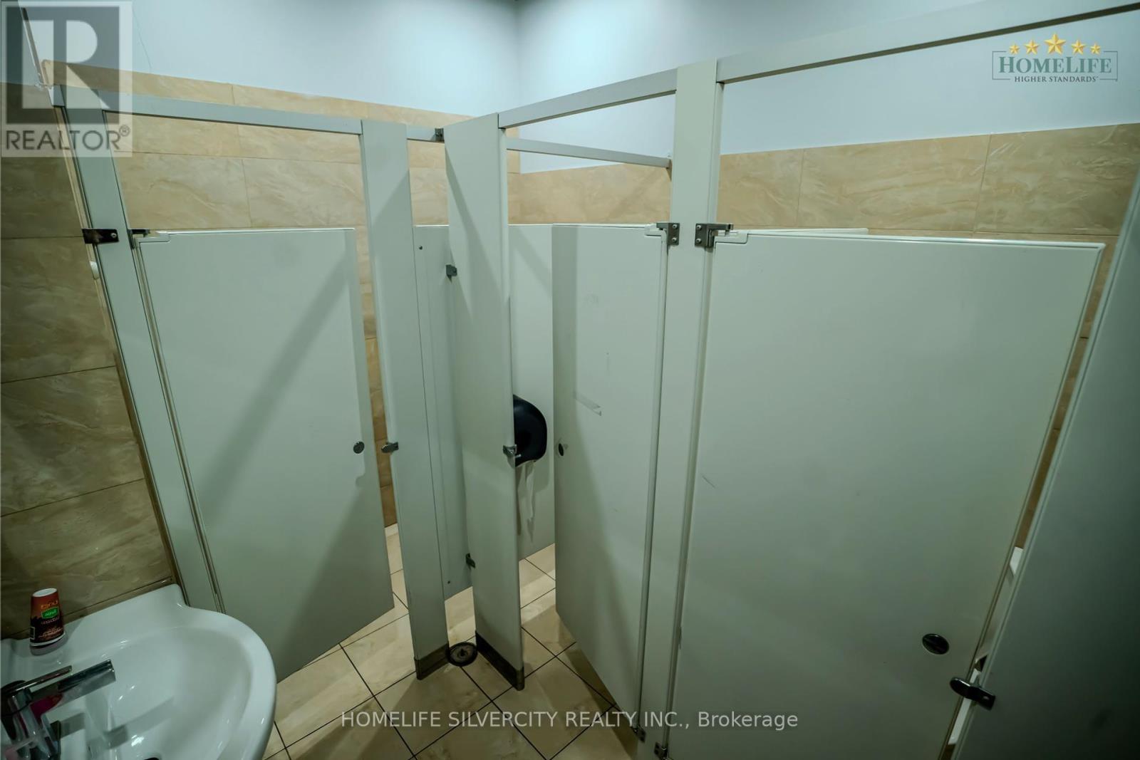 1 - 3300 Steeles Avenue W, Vaughan (Vaughan Corporate Centre), Ontario  L4K 2Y4 - Photo 16 - N12347554