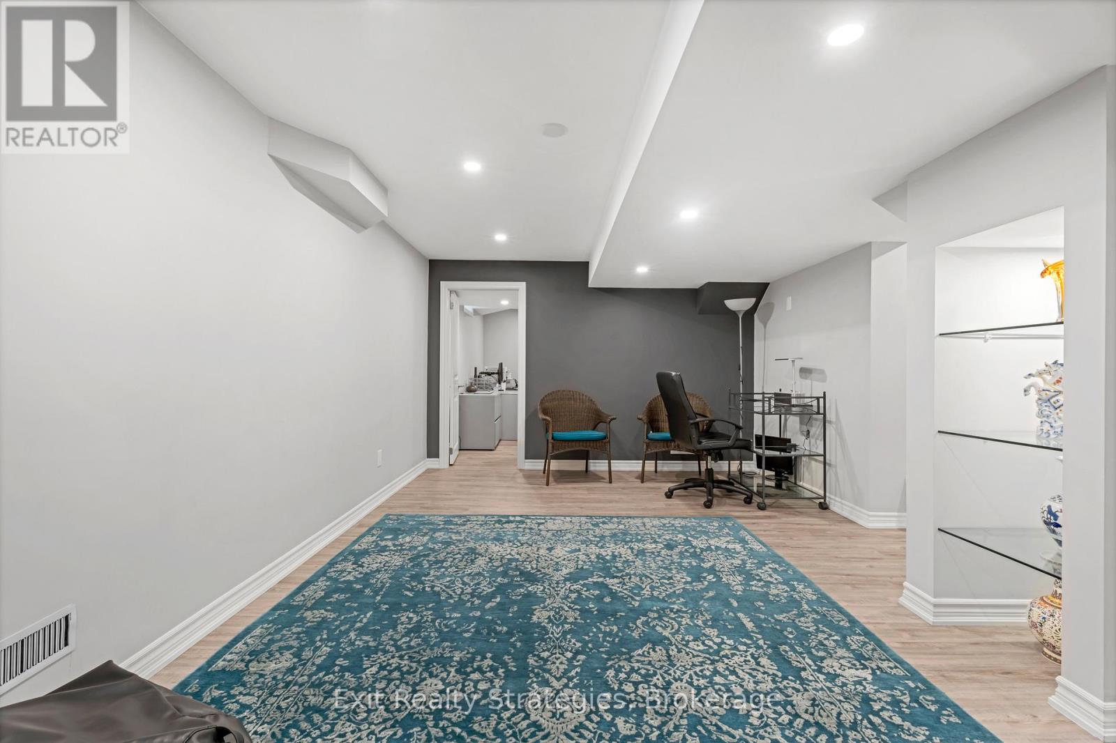 100 Springstead Avenue, Hamilton, Ontario  L8E 6E9 - Photo 35 - X12322927