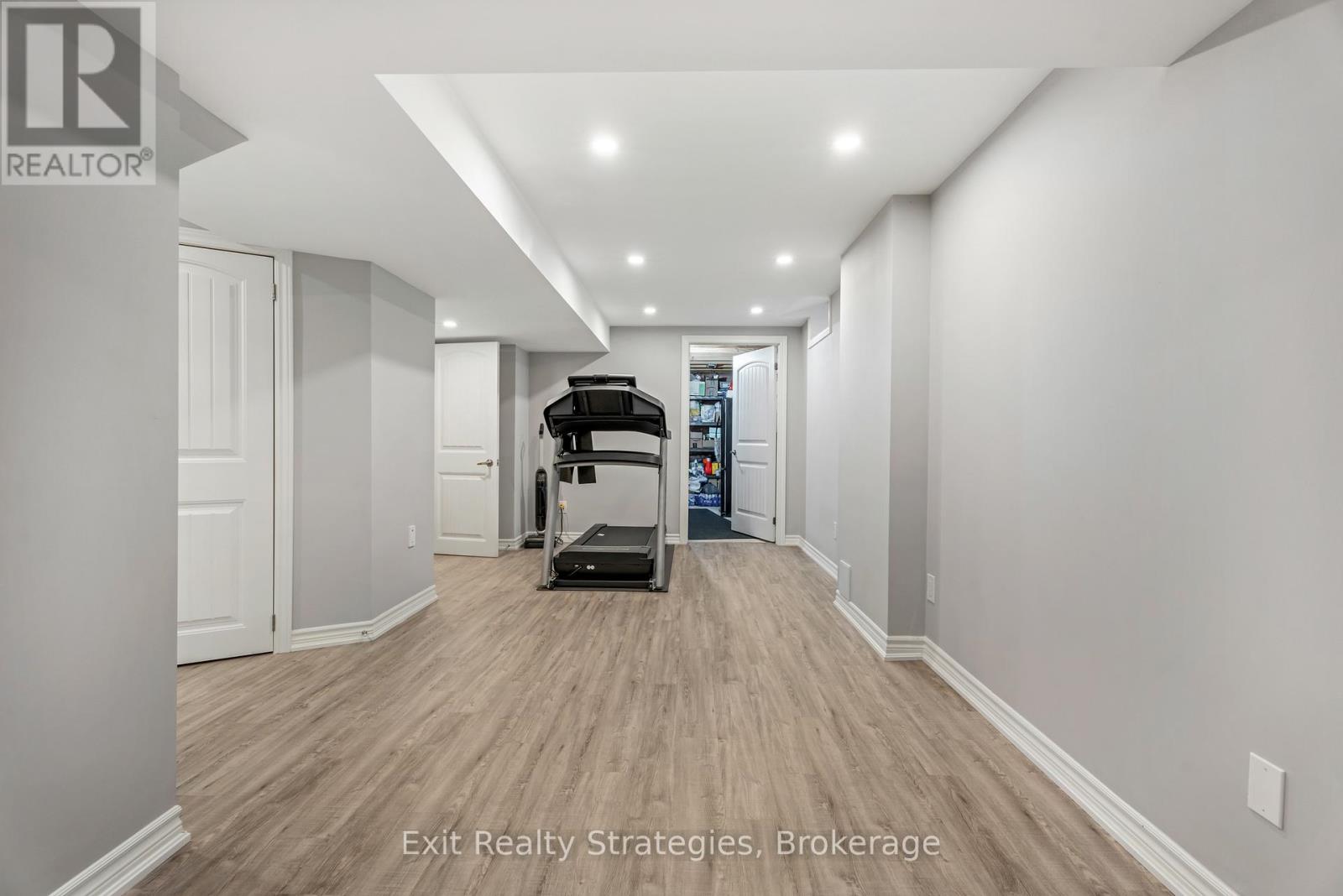 100 Springstead Avenue, Hamilton, Ontario  L8E 6E9 - Photo 38 - X12322927