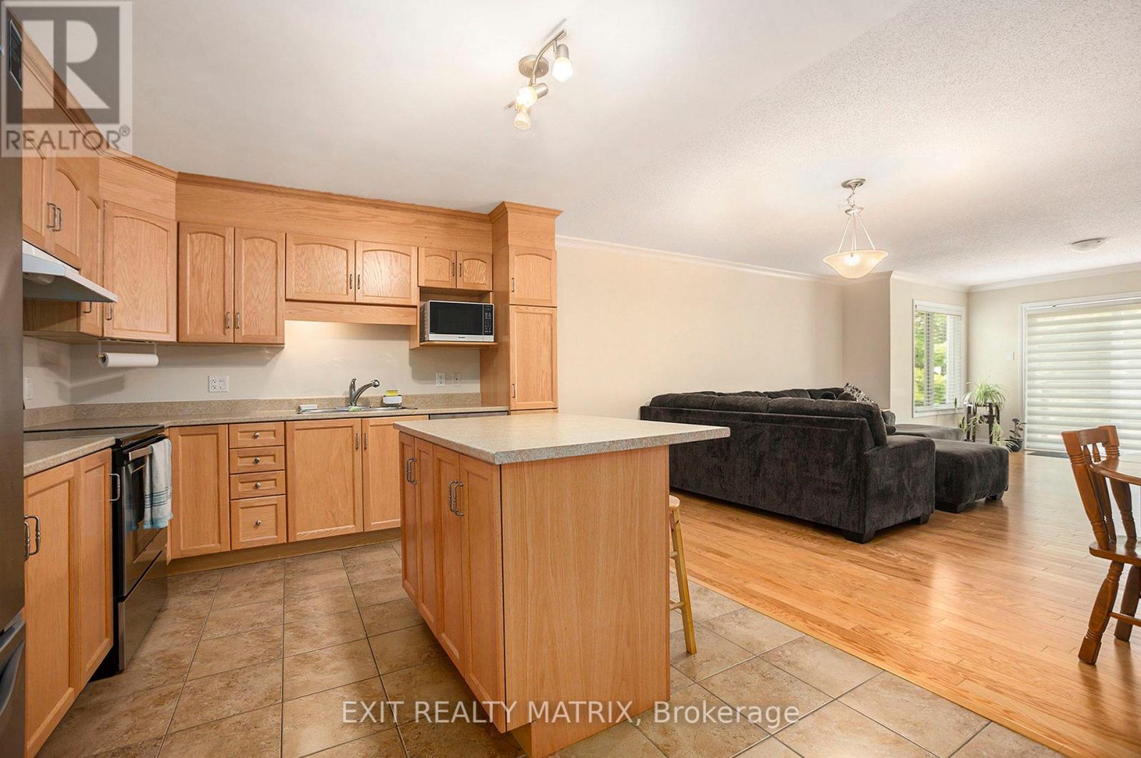 206 - 38 Charles Street, North Stormont, Ontario  K0A 1R0 - Photo 10 - X12347639