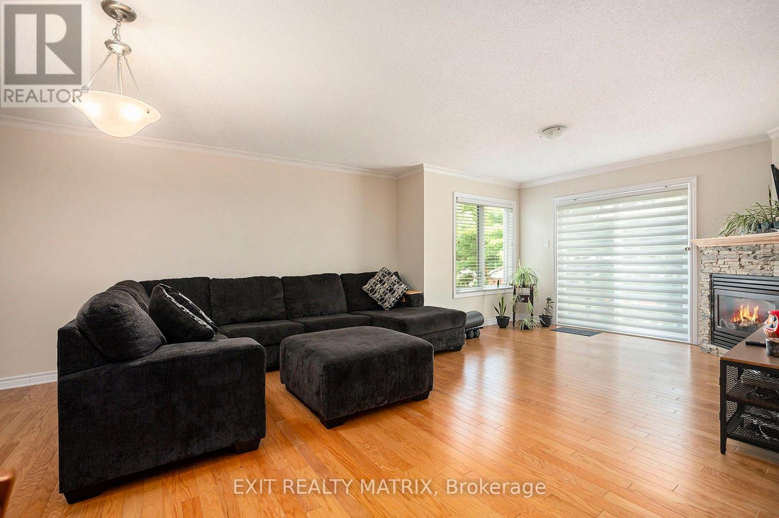 206 - 38 Charles Street, North Stormont, Ontario  K0A 1R0 - Photo 4 - X12347639