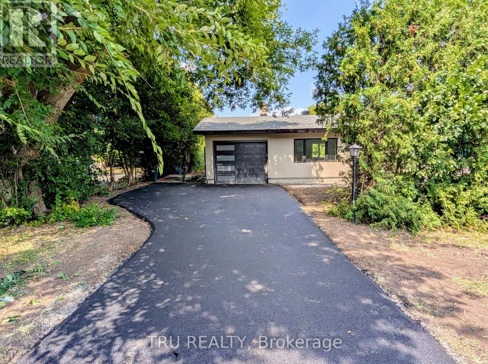 Property at 39 SUNNYCREST DRIVE image 2