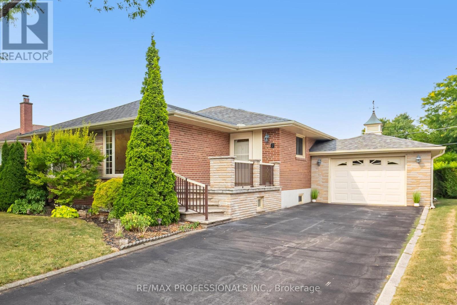 Property at 6 TAPLEY DRIVE image 1