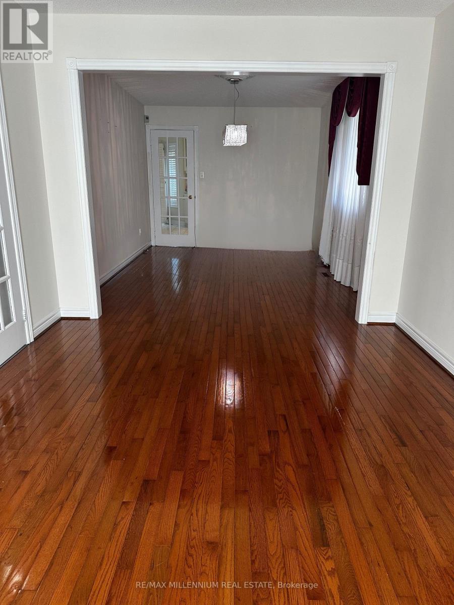 3091 Eden Oak Crescent, Mississauga, Ontario  L5L 5V2 - Photo 3 - W12347549