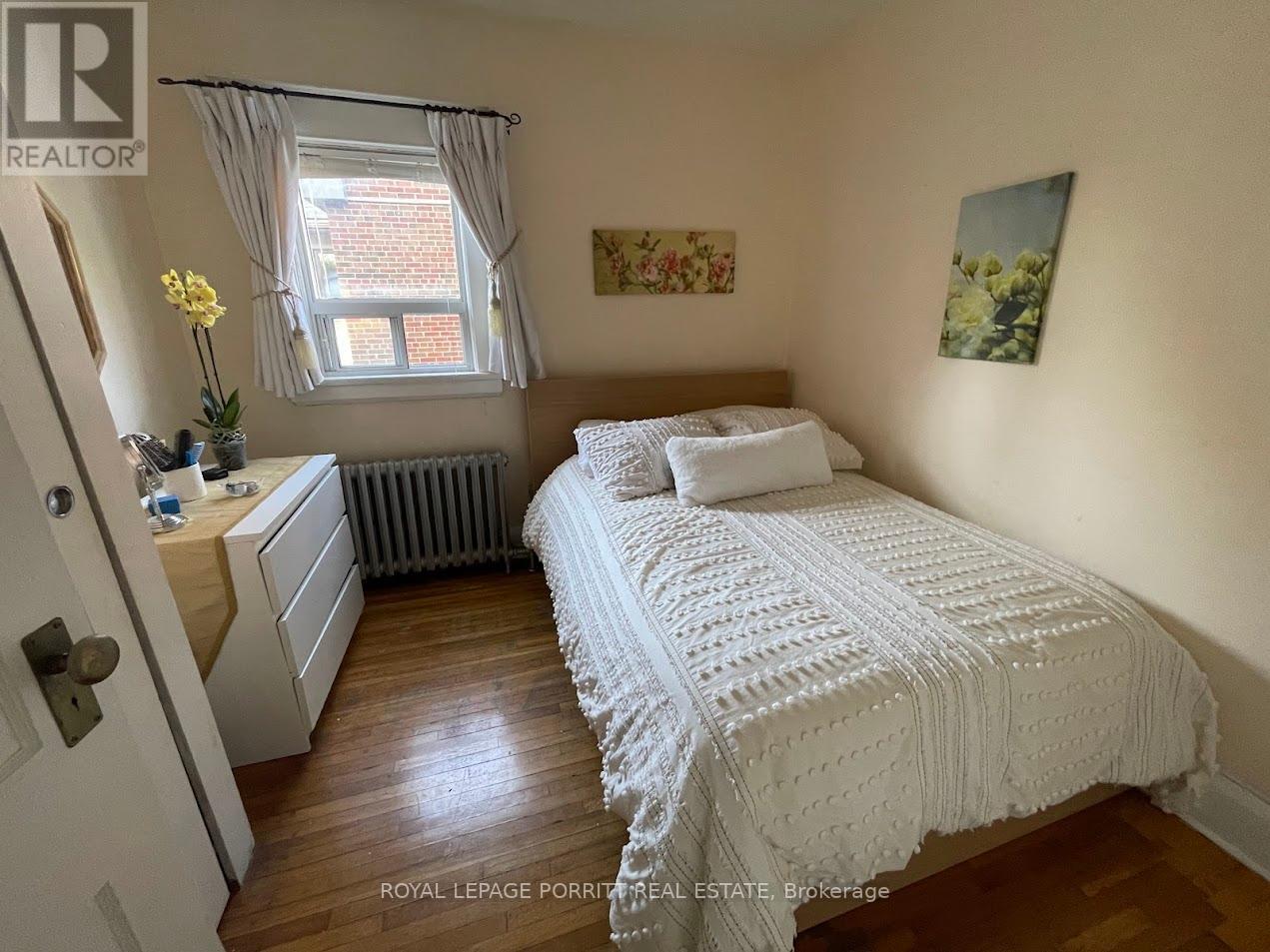 44 Twentieth Street, Toronto, Ontario  M8V 3L6 - Photo 6 - W12347599