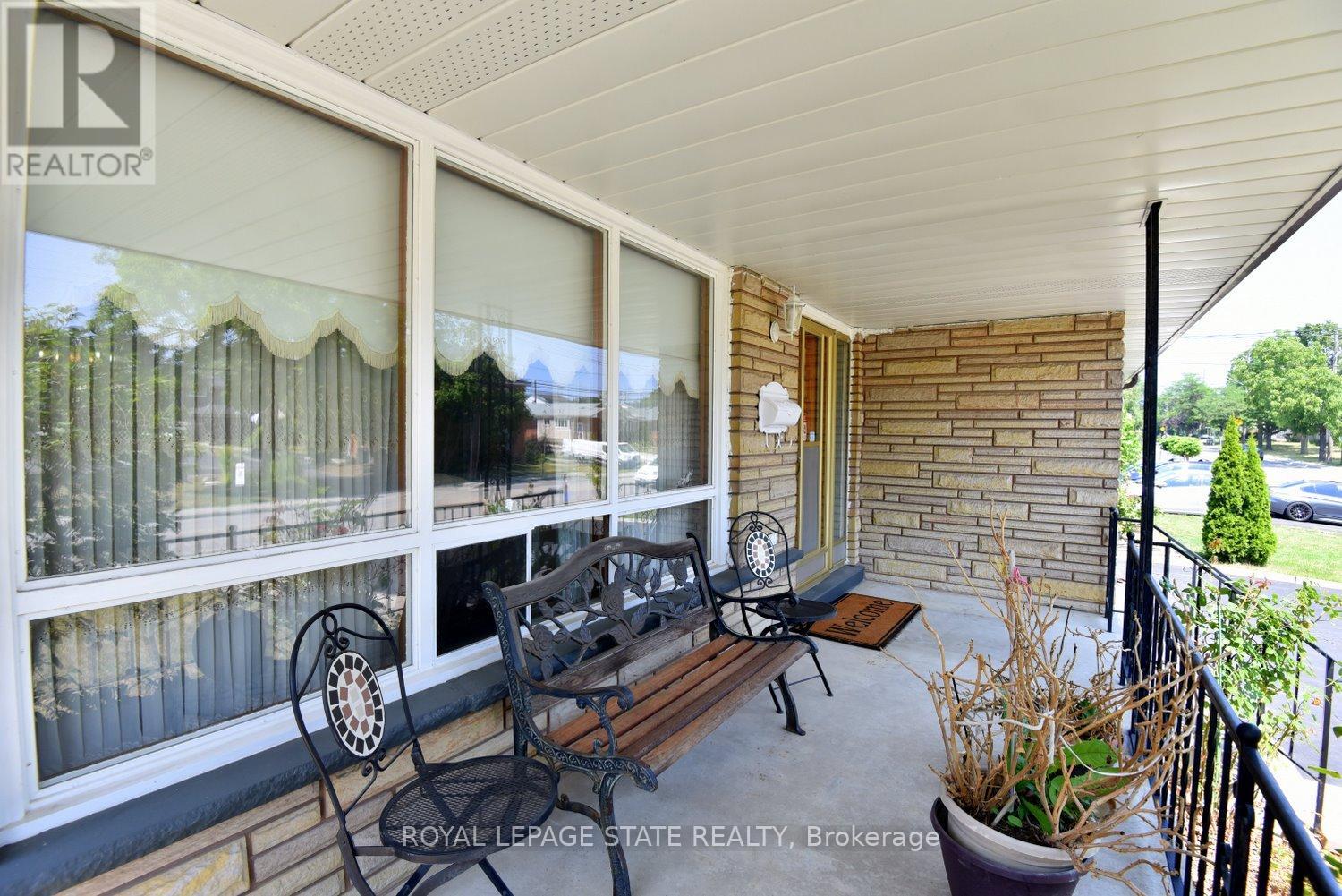 122 Mount Albion Road, Hamilton, Ontario  L8K 5S8 - Photo 6 - X12347556