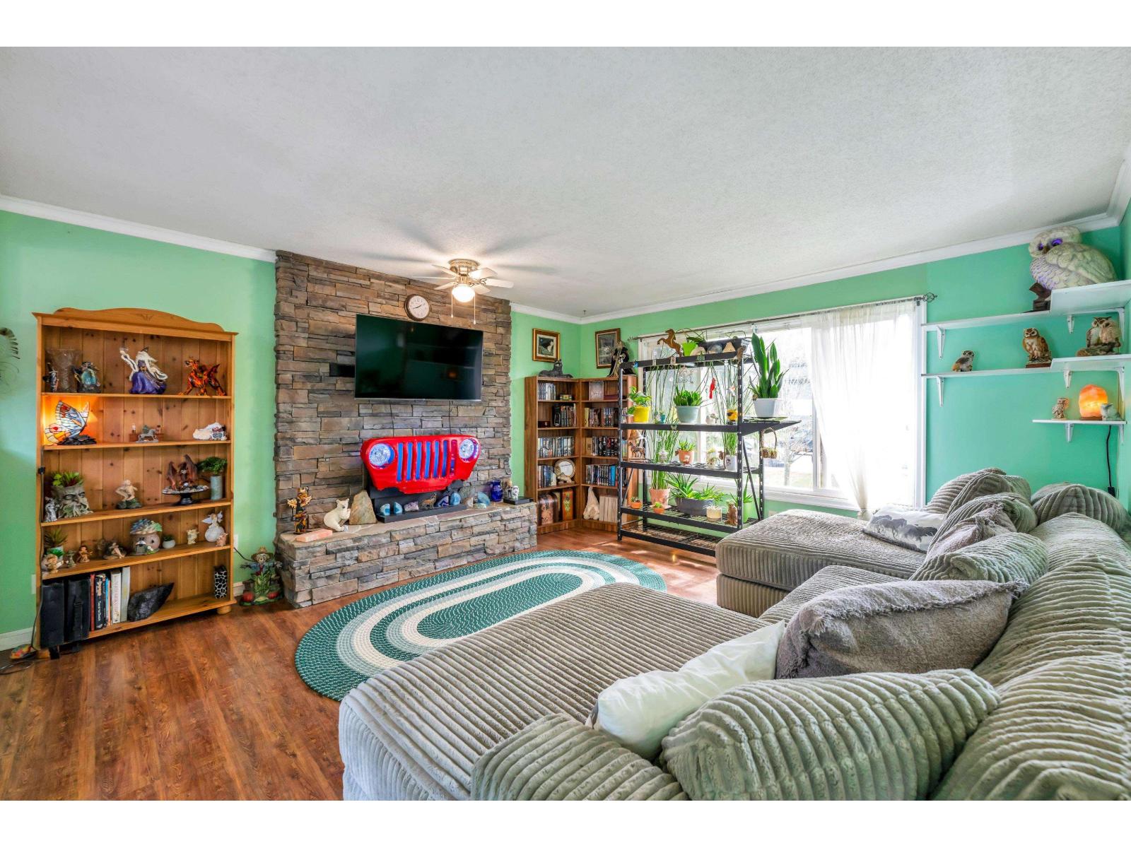 Property at 26679 30A AVENUE image 4