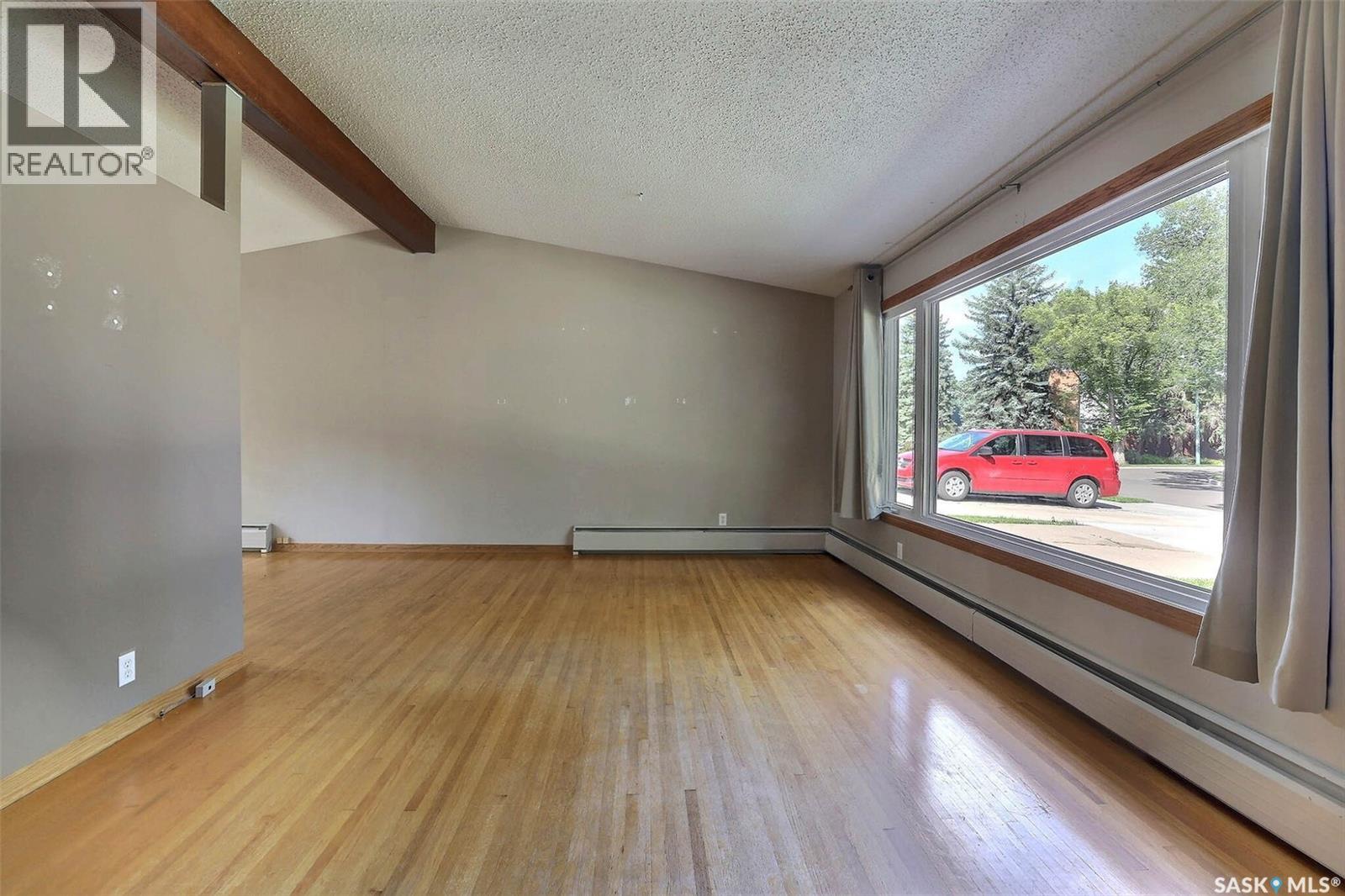 26 Newlands Street, Regina, Saskatchewan  S4S 4S4 - Photo 7 - SK015707