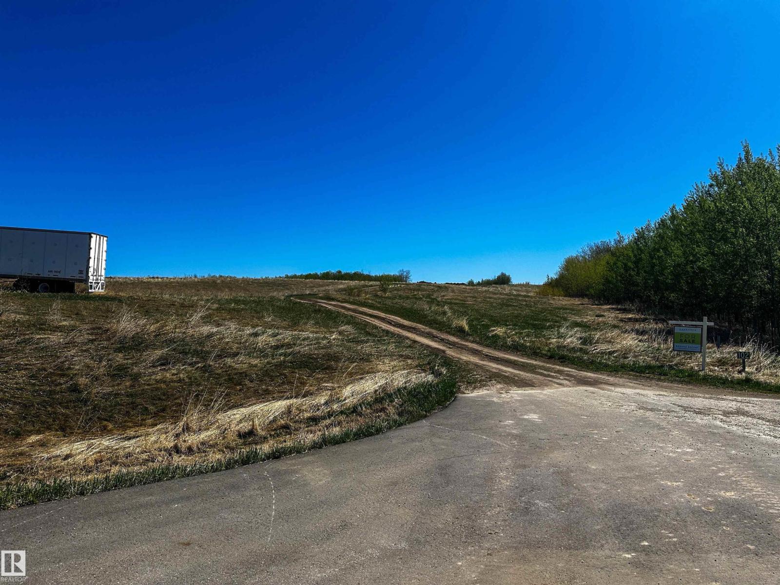 #102 2307 Twp Road 522, Rural Parkland County, Alberta  T7Y 3L7 - Photo 11 - E4452224