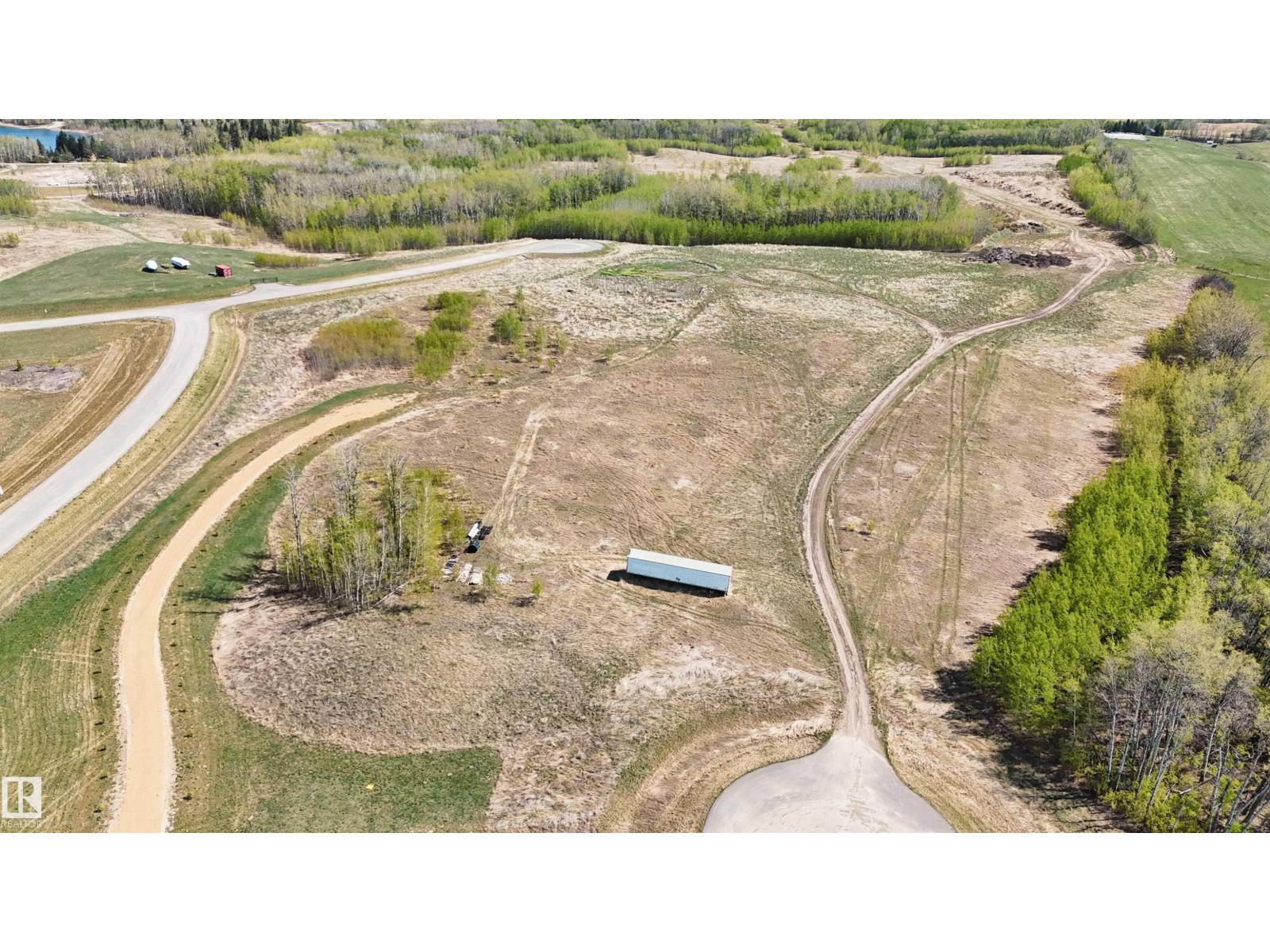 #102 2307 Twp Road 522, Rural Parkland County, Alberta  T7Y 3L7 - Photo 2 - E4452224