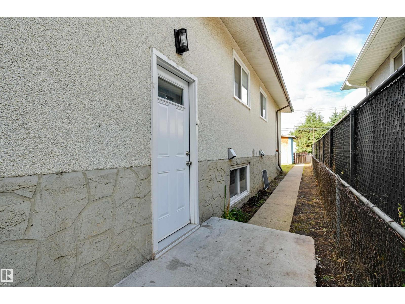 12812 +12814 125 St Nw Nw, Edmonton, Alberta  T5L 0T9 - Photo 10 - E4453246