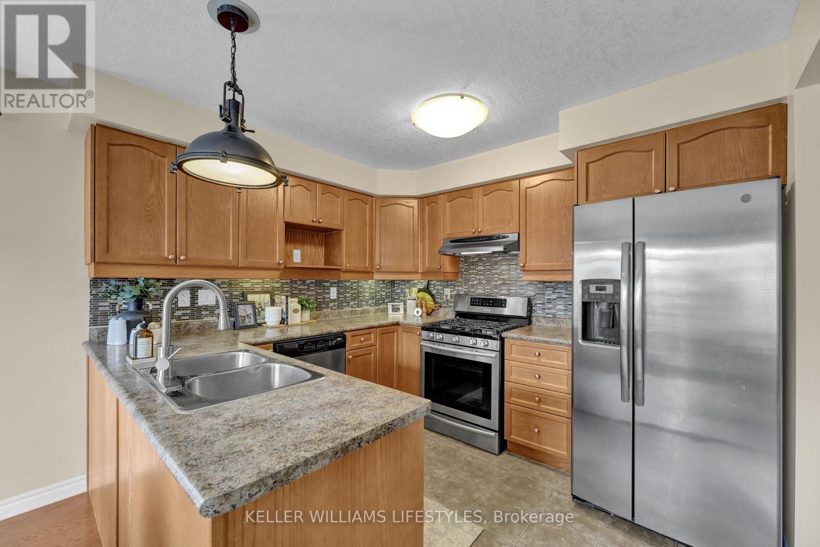 480 Sunnystone Road, London North, Ontario  N5X 4R5 - Photo 12 - X12347719