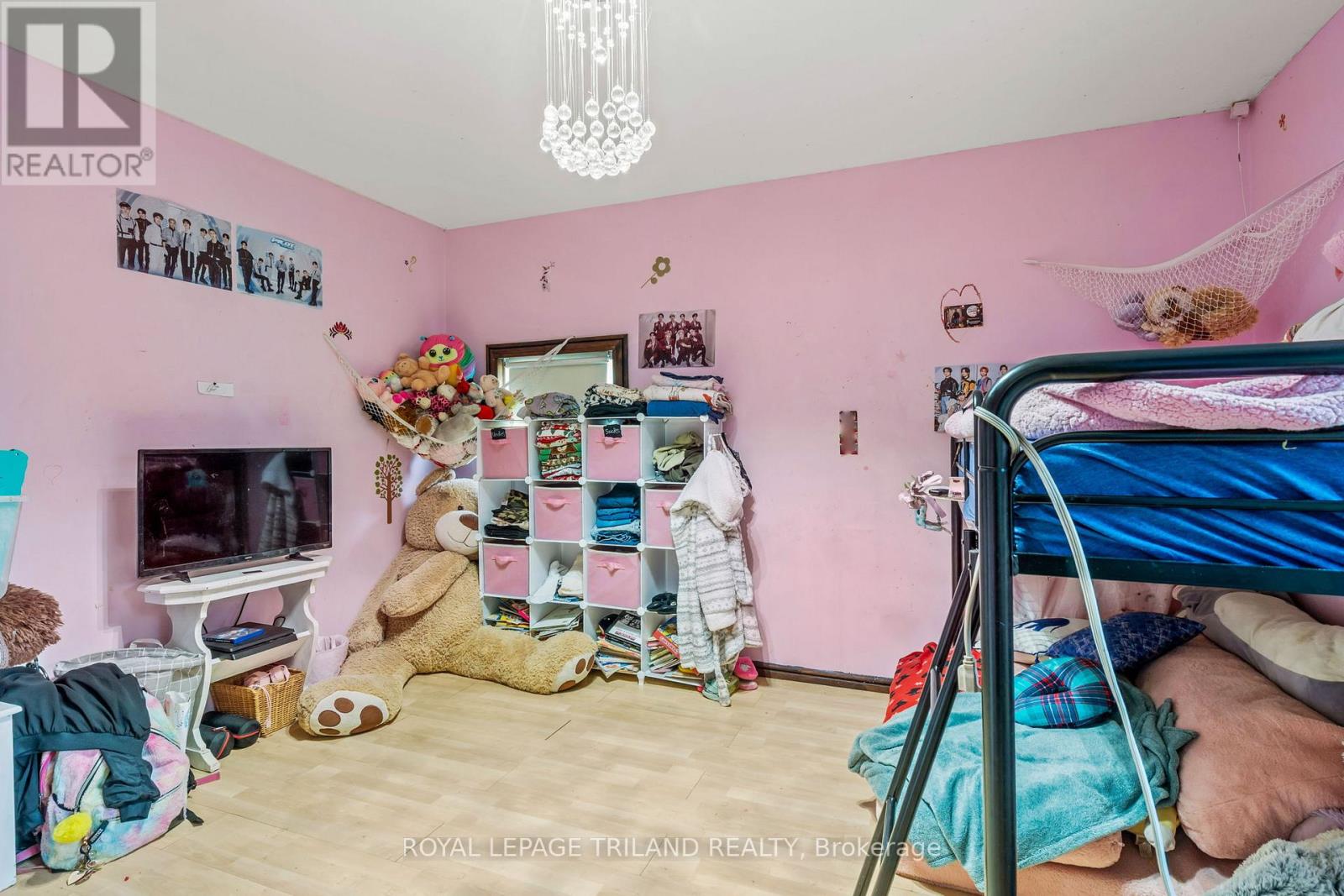 8026 Centre Street, Brooke-Alvinston, Ontario  N0N 1A0 - Photo 22 - X12347782