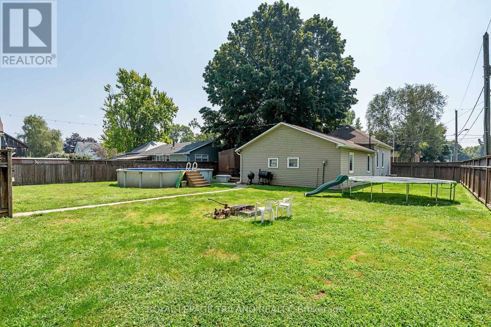 8026 Centre Street, Brooke-Alvinston, Ontario  N0N 1A0 - Photo 32 - X12347782