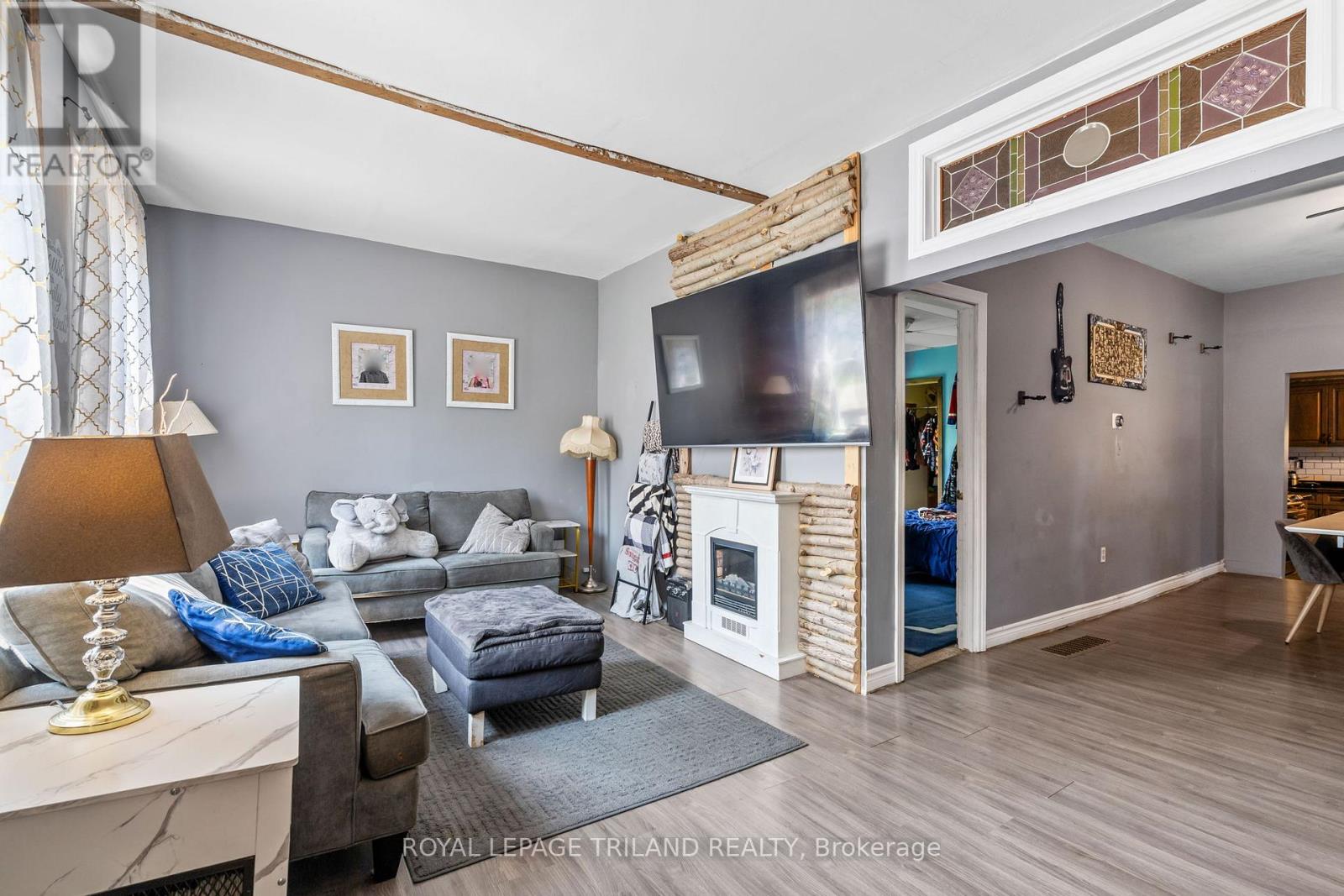 8026 Centre Street, Brooke-Alvinston, Ontario  N0N 1A0 - Photo 8 - X12347782