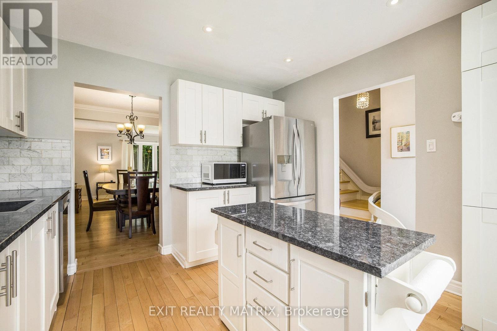30 Glen Park Drive, Ottawa, Ontario  K1B 3Z2 - Photo 21 - X12347742