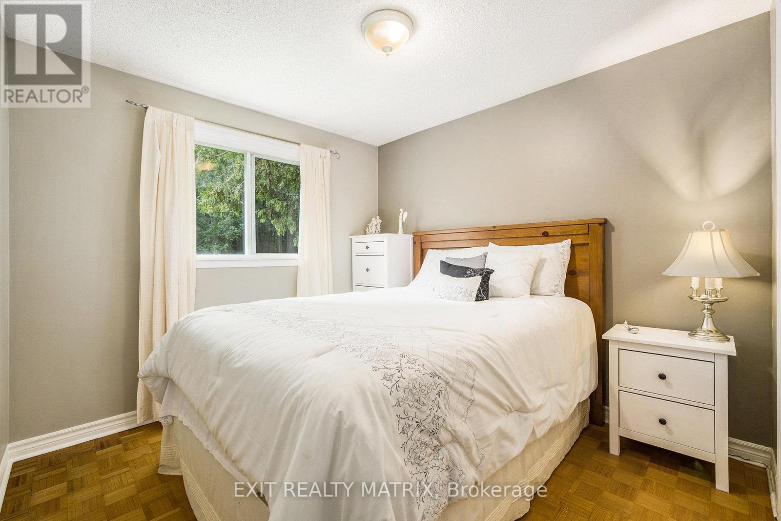 30 Glen Park Drive, Ottawa, Ontario  K1B 3Z2 - Photo 28 - X12347742