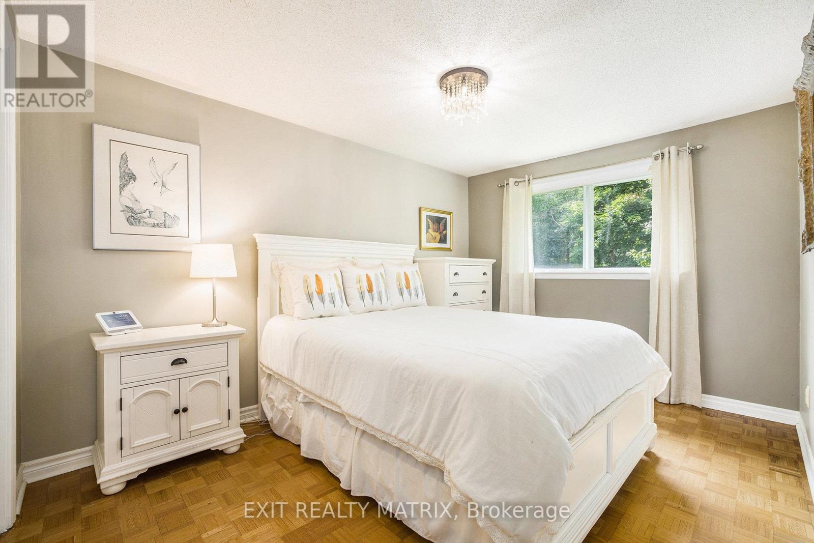 30 Glen Park Drive, Ottawa, Ontario  K1B 3Z2 - Photo 29 - X12347742