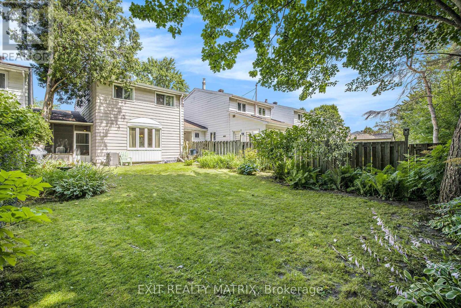 30 Glen Park Drive, Ottawa, Ontario  K1B 3Z2 - Photo 38 - X12347742