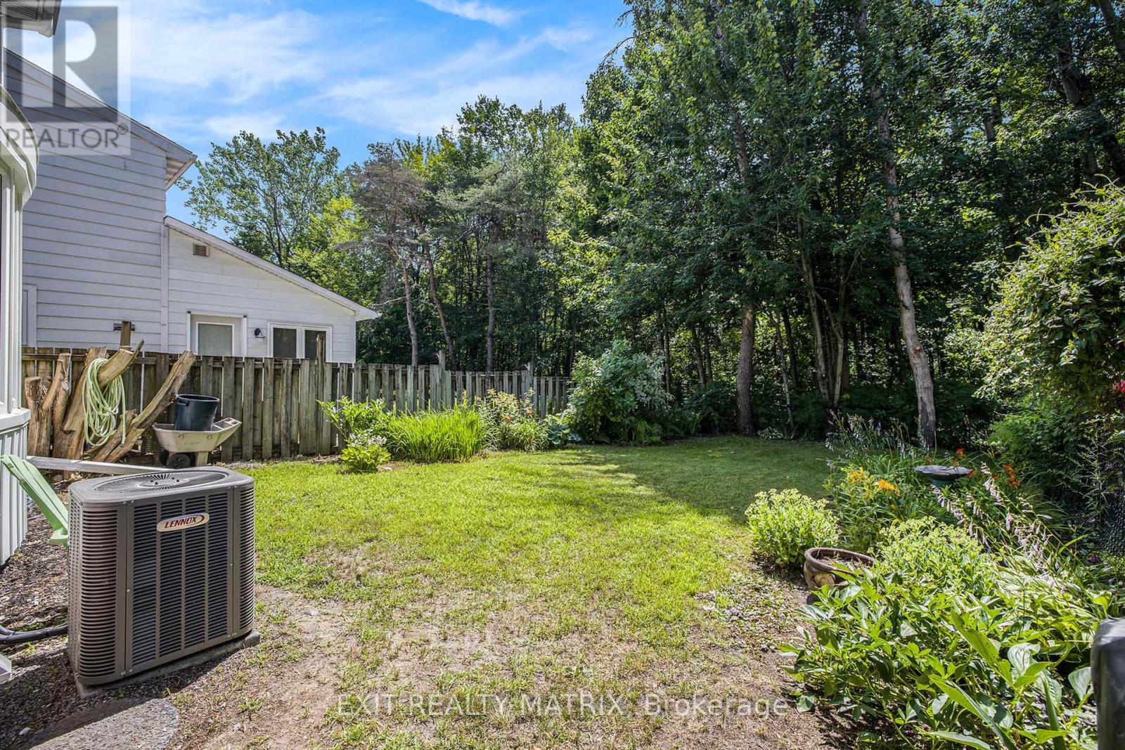 30 Glen Park Drive, Ottawa, Ontario  K1B 3Z2 - Photo 40 - X12347742