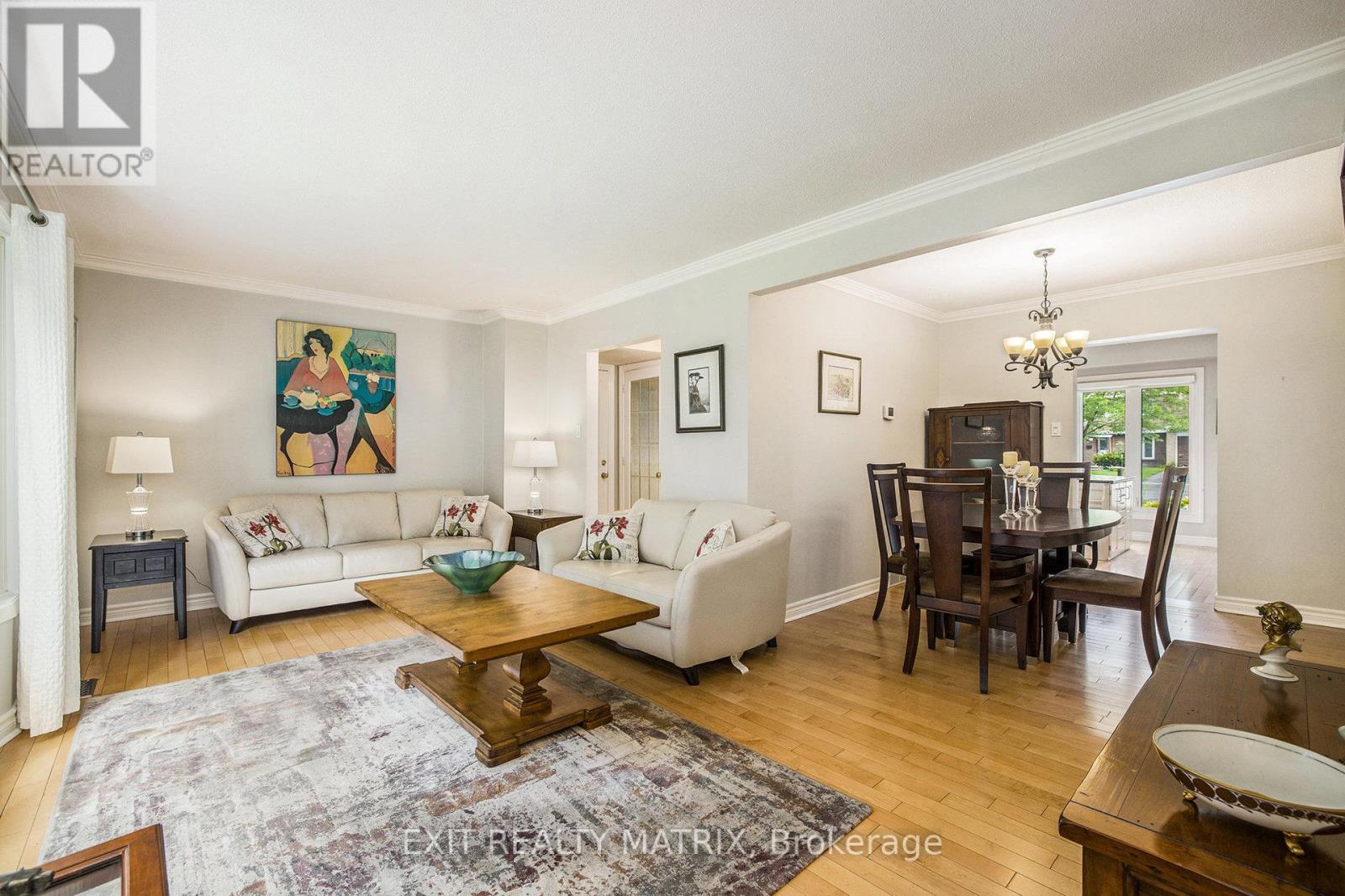 30 Glen Park Drive, Ottawa, Ontario  K1B 3Z2 - Photo 9 - X12347742