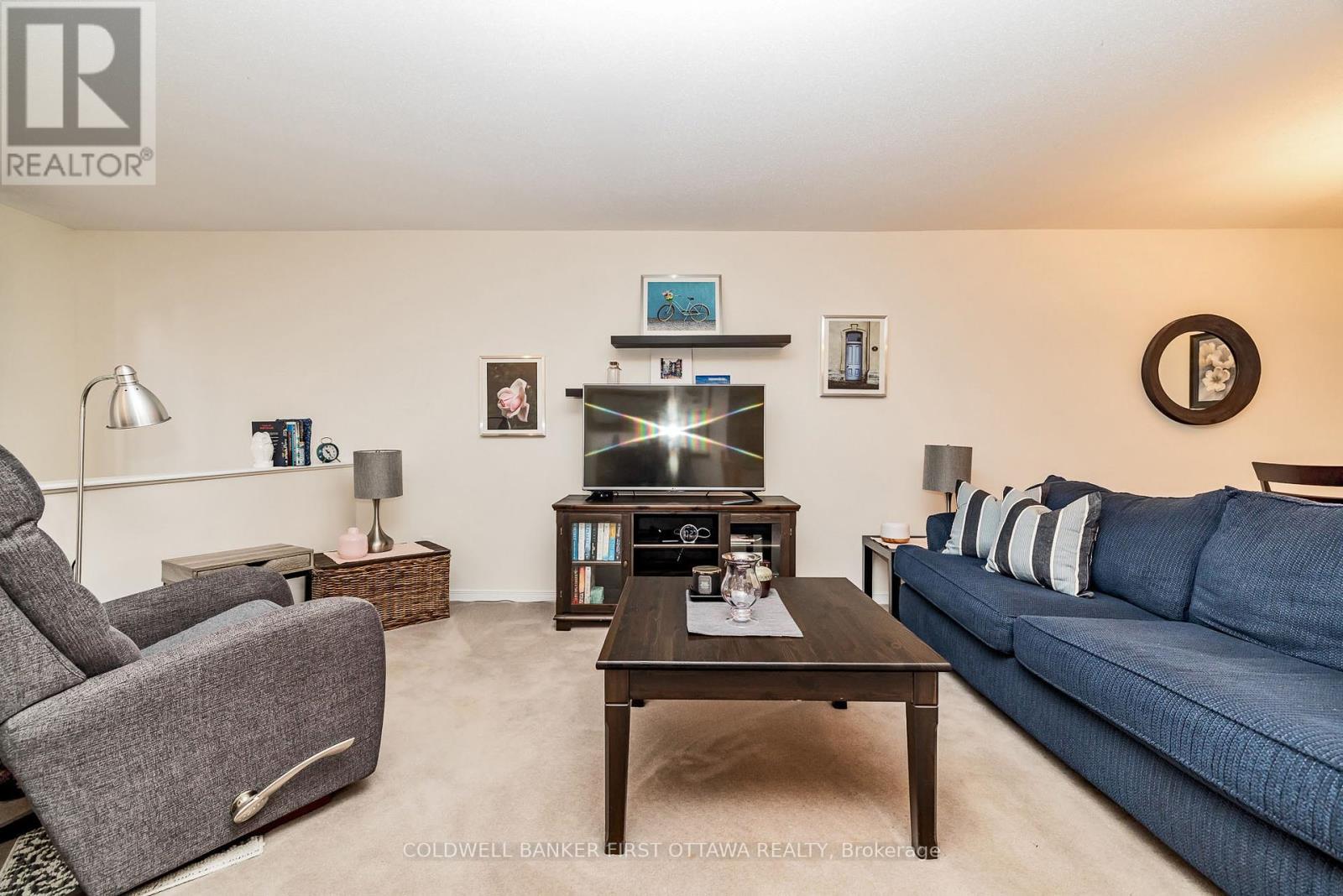 Property at 389 WIFFEN PRIVATE image 4