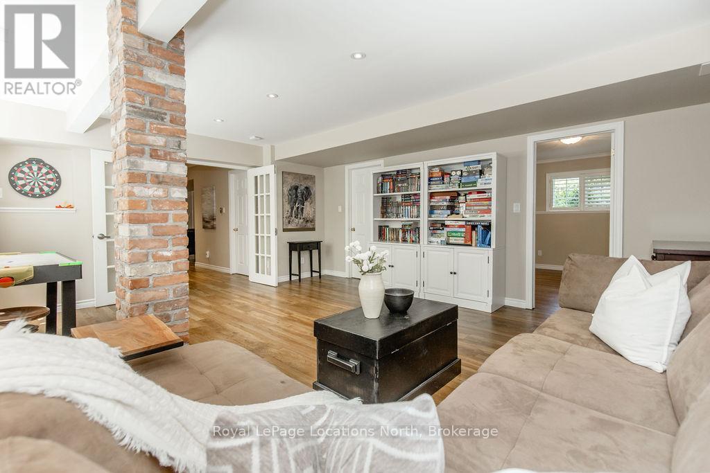 50 Blackburn Avenue, Clearview, Ontario  L0M 1P0 - Photo 28 - S12346450