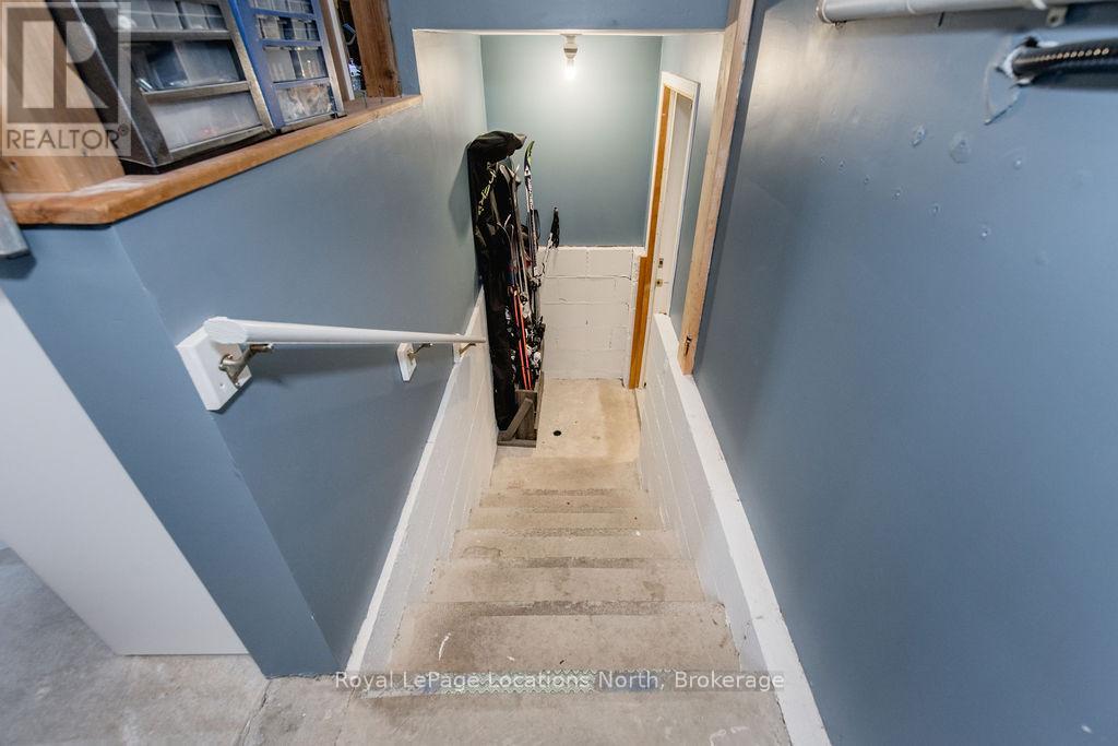 50 Blackburn Avenue, Clearview, Ontario  L0M 1P0 - Photo 31 - S12346450
