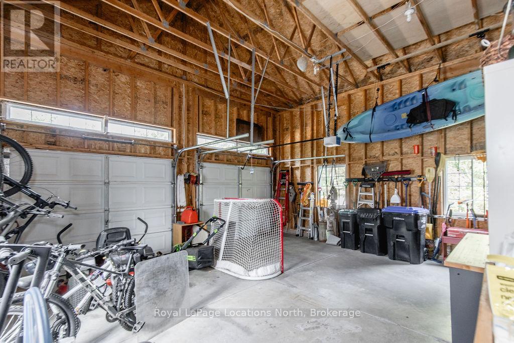 50 Blackburn Avenue, Clearview, Ontario  L0M 1P0 - Photo 32 - S12346450