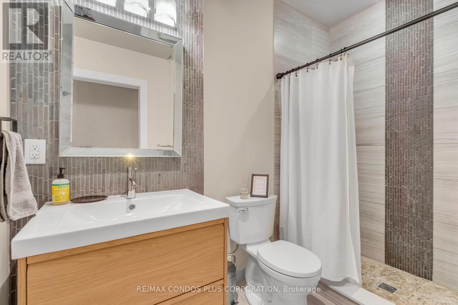 89 Superior Avenue, Toronto, Ontario  M8V 2M7 - Photo 12 - W12347660
