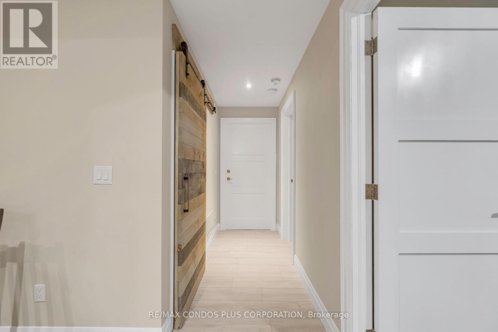 89 Superior Avenue, Toronto, Ontario  M8V 2M7 - Photo 2 - W12347660