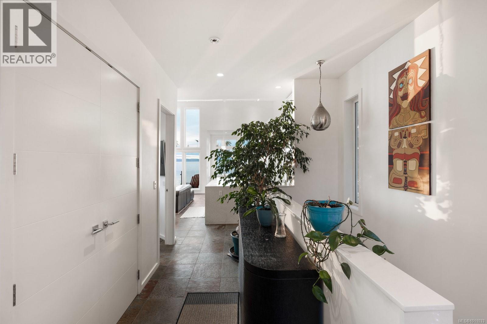 5009 Cordova Bay Rd, Saanich, British Columbia  V8Y 2K1 - Photo 16 - 1011033