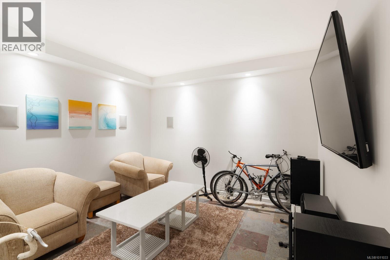 5009 Cordova Bay Rd, Saanich, British Columbia  V8Y 2K1 - Photo 28 - 1011033