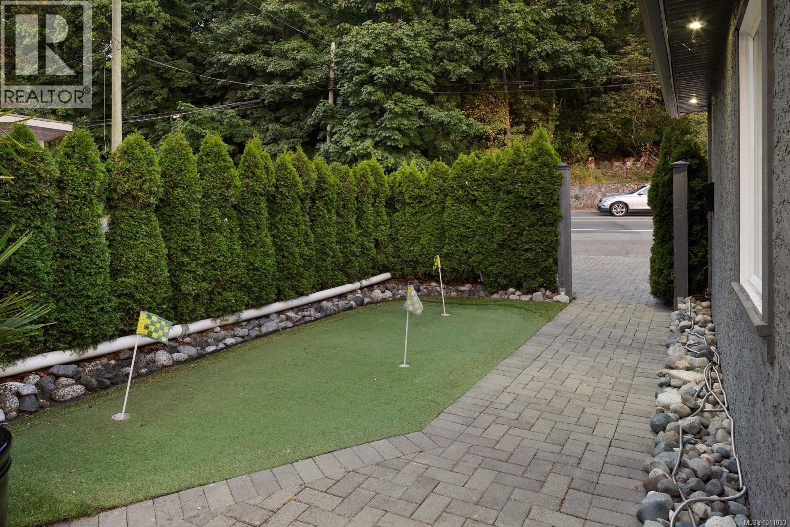 5009 Cordova Bay Rd, Saanich, British Columbia  V8Y 2K1 - Photo 40 - 1011033