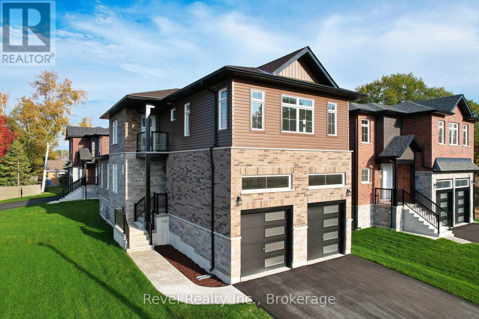 45 Joanne Crescent, Wasaga Beach, Ontario  L9Z 2N9 - Photo 1 - S12347781