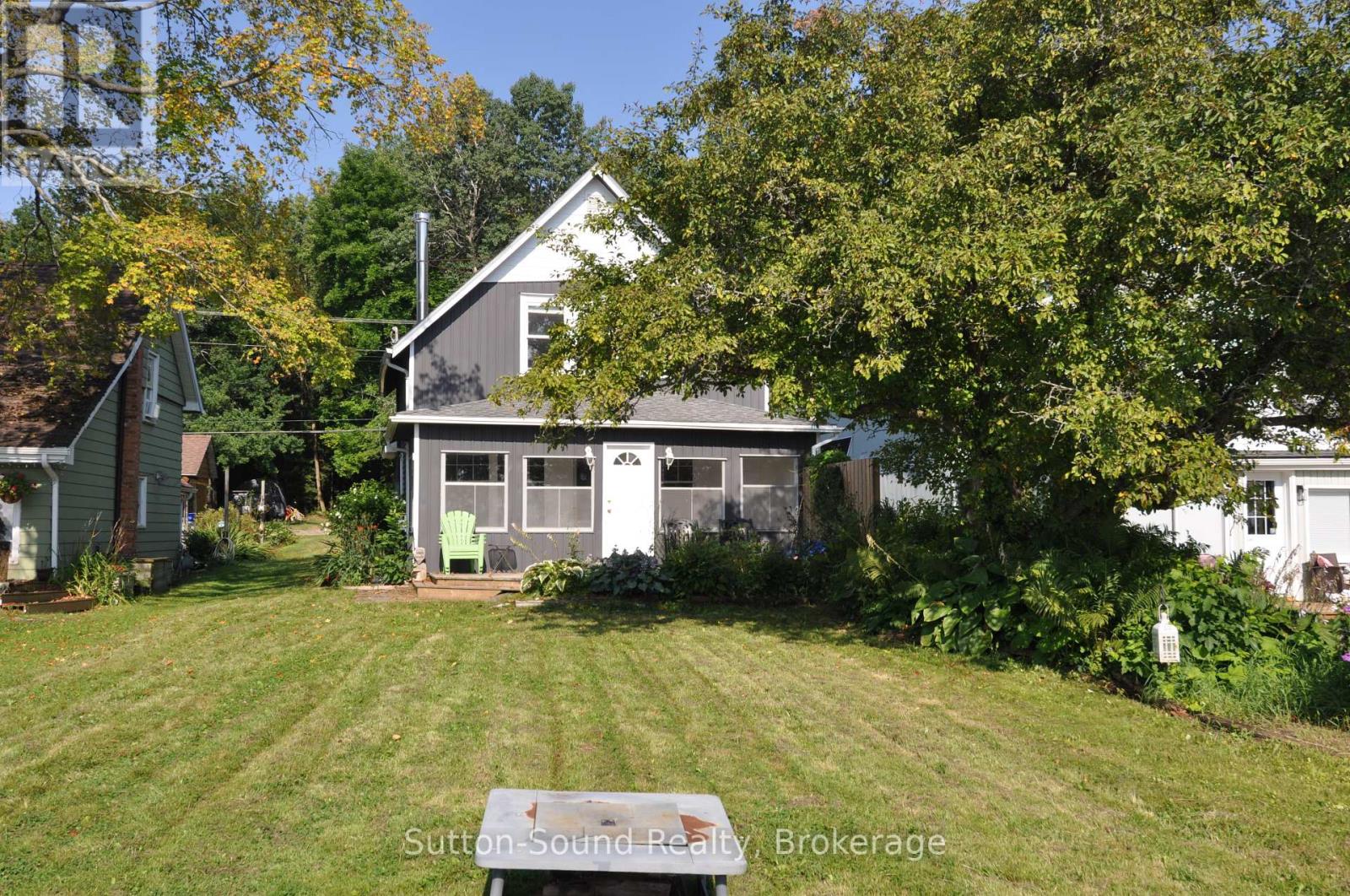 166 Old Beach Drive, Georgian Bluffs, Ontario  N4K 5N4 - Photo 24 - X12347726