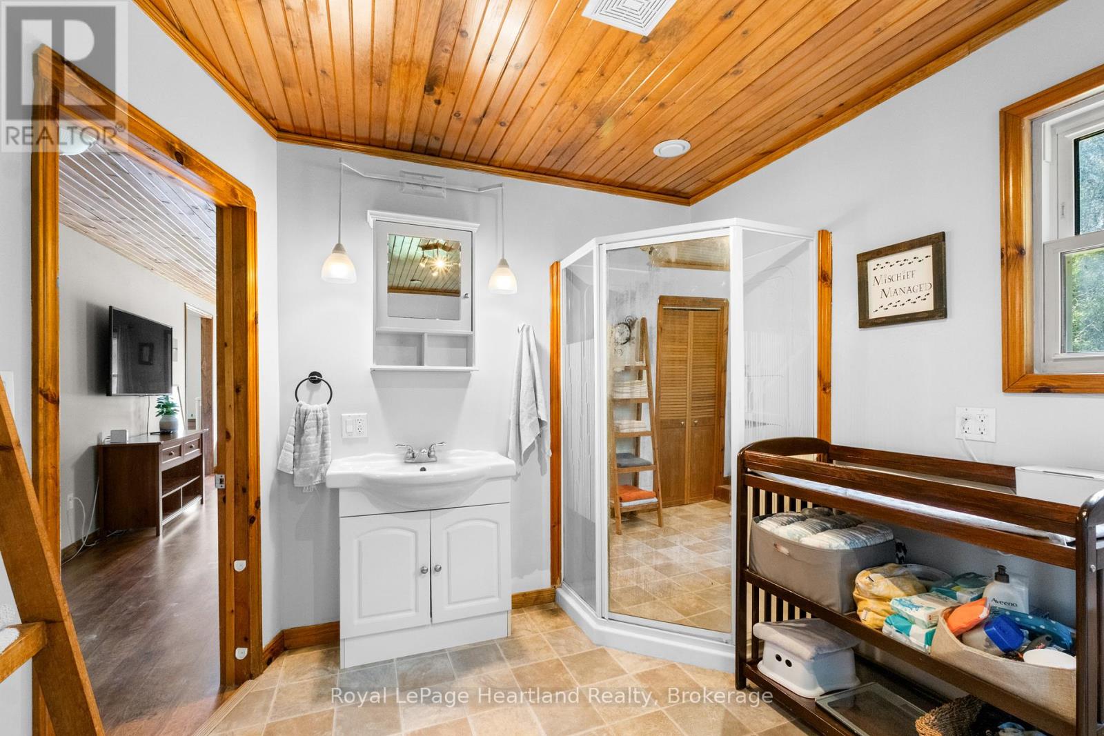 38480 Blyth Road, Ashfield-Colborne-Wawanosh, Ontario  N0M 1E0 - Photo 10 - X12347780